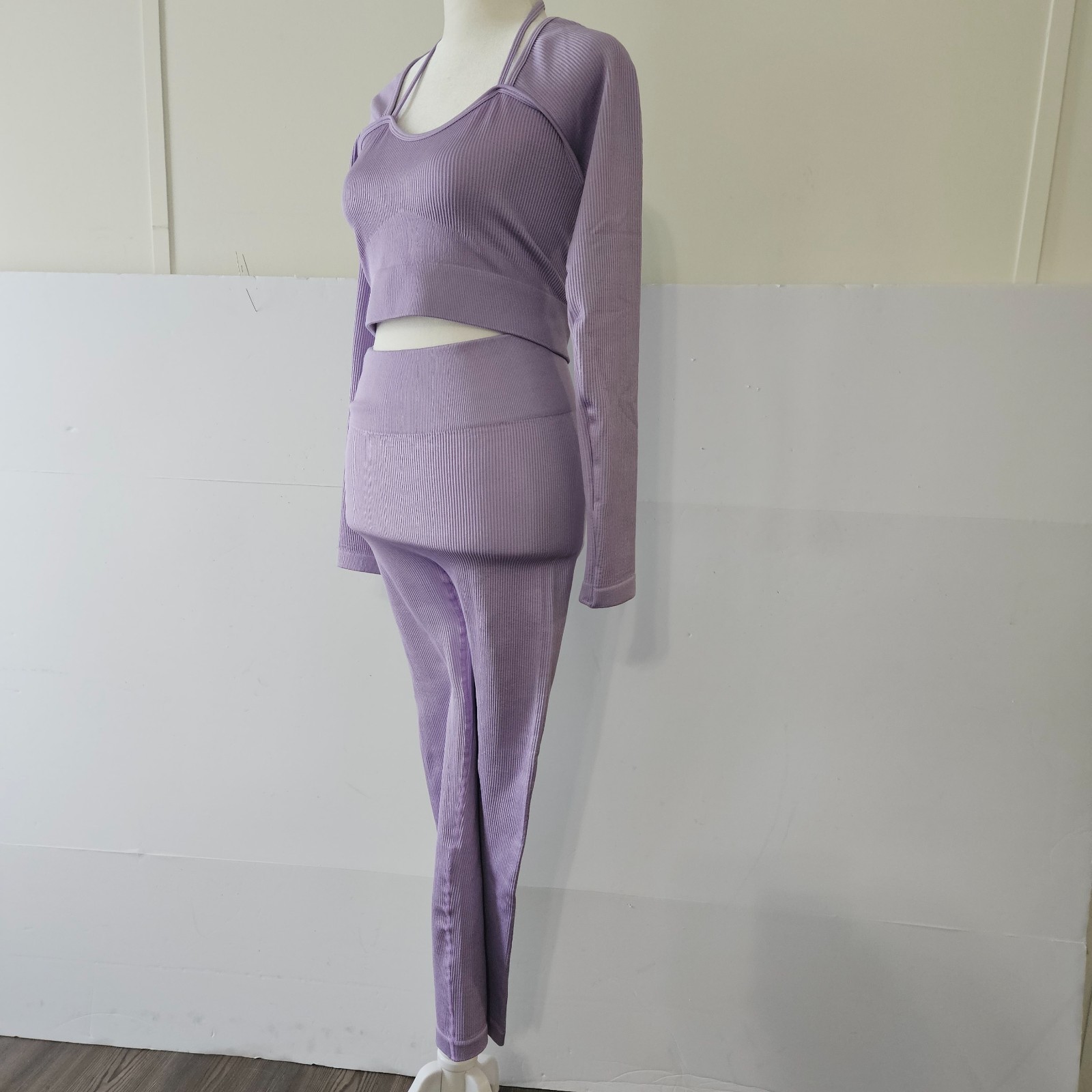 2-Piece Spandex Size OS Light Purple Ribbed Long-Sleeved Crop Top and Matching L
