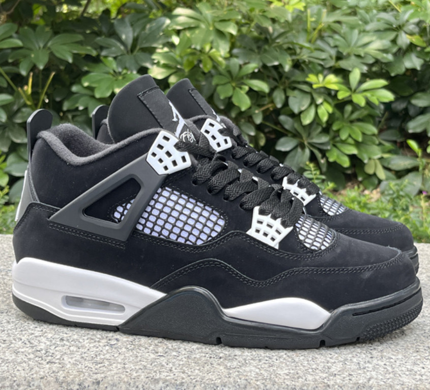 Jordan Air Jordan 4 “White Thunder” Retro Mid Top Black Men’s Basketball Shoes