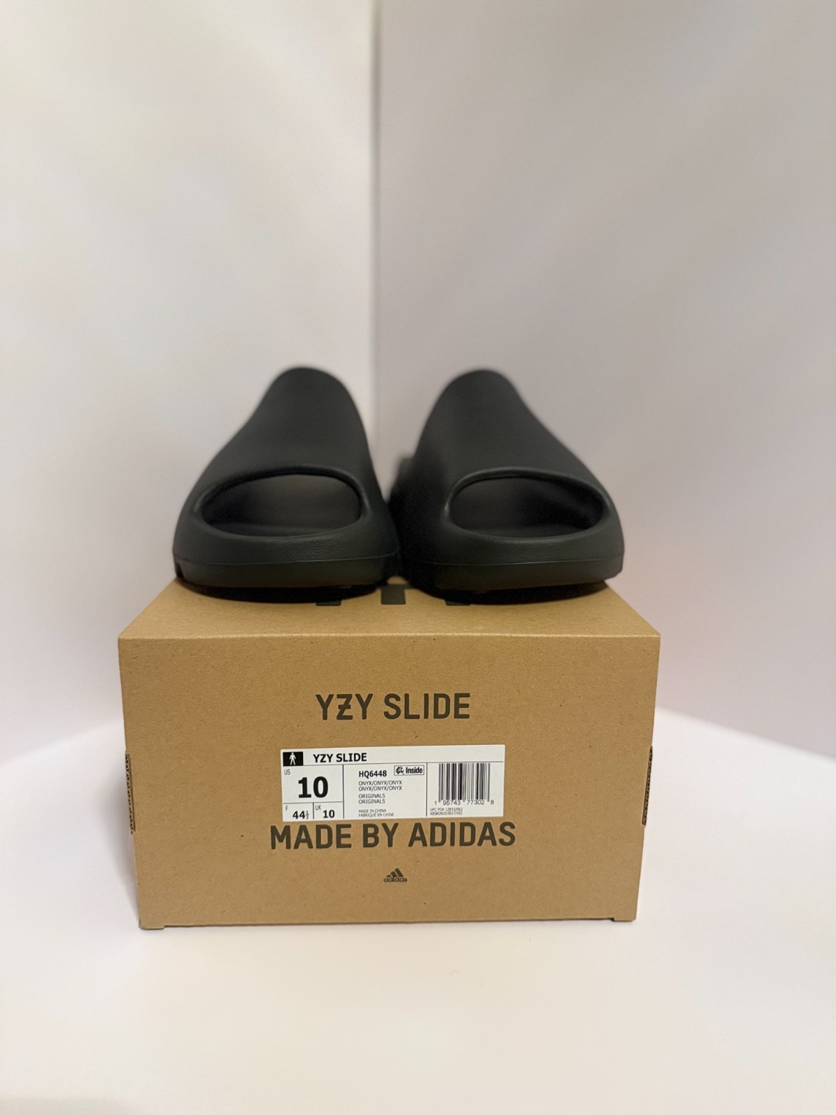 Adidas Yeezy Slide Onyx Size 10 (100% Authentic) HQ6448