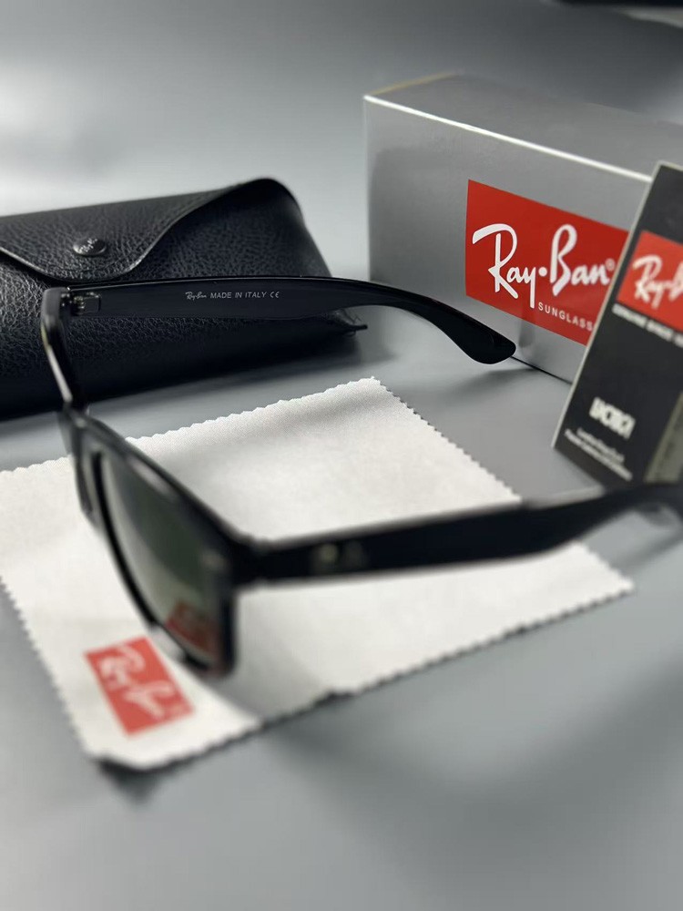 Ray-Ban Wayfarer Black Sunglasses G-15 Green Lenses + Case, Cloth, Manual & Box