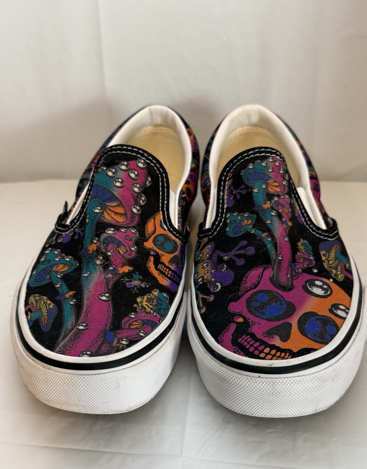 Vans Classic Slip On Skate Trippy Drip Mushroom/Skull Design M Sz 7 W Sz 8.5
