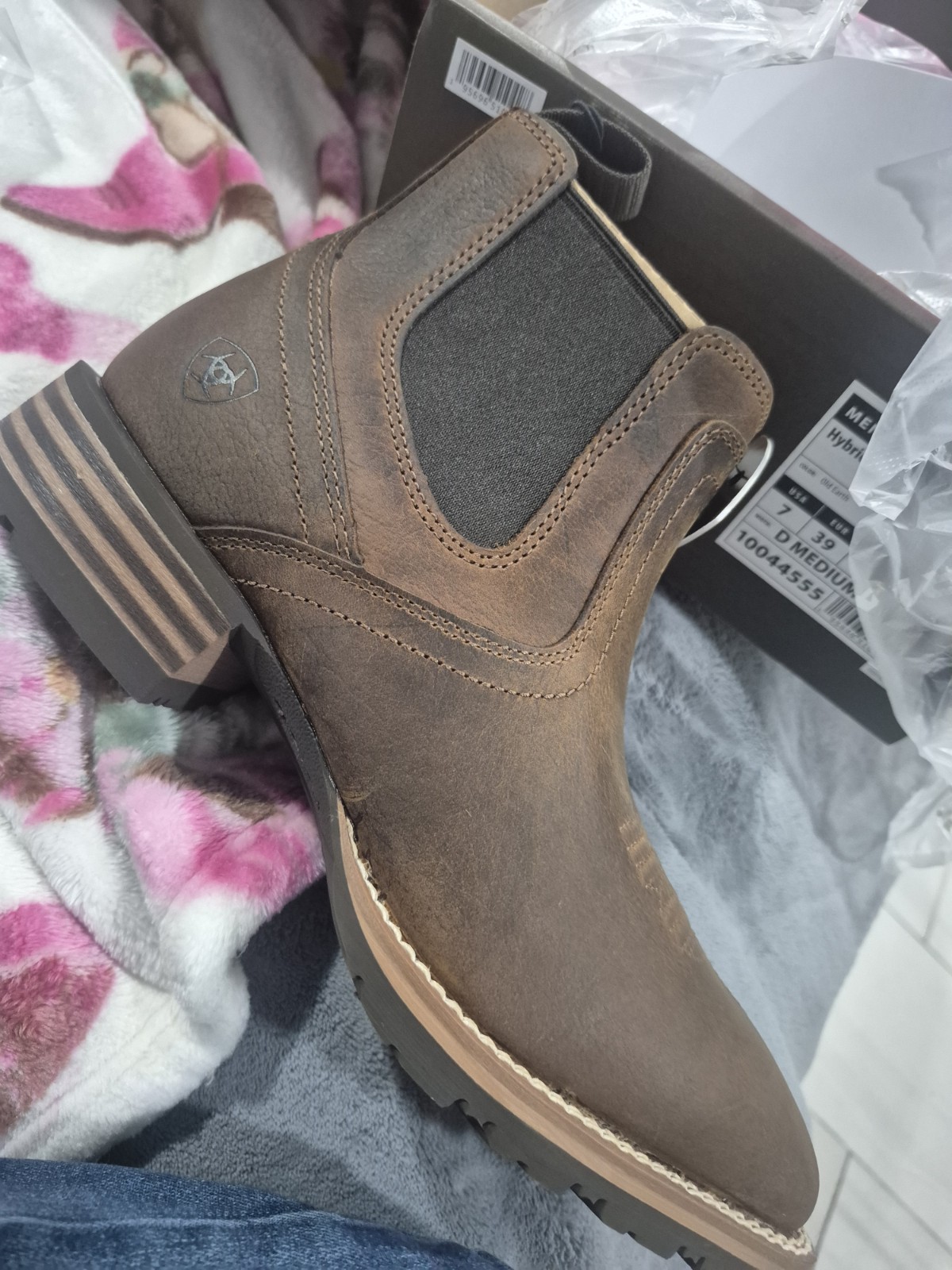 Ariat Men’s Chelsea Boots Old Earth Leather Square Toe Ankle US 7 UK 6 EU 39