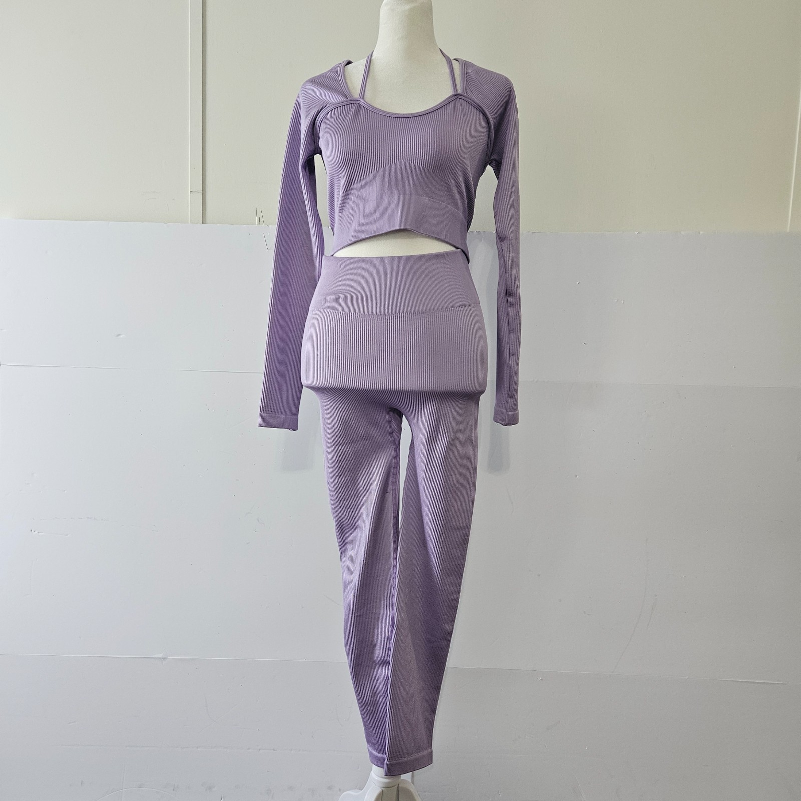 2-Piece Spandex Size OS Light Purple Ribbed Long-Sleeved Crop Top and Matching L