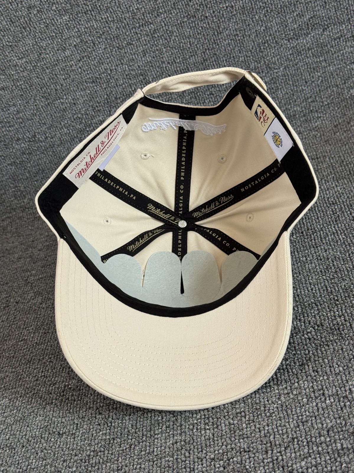 Mitchell & Ness Warriors Dad Hat Strapback Cream Cap Unknown Size