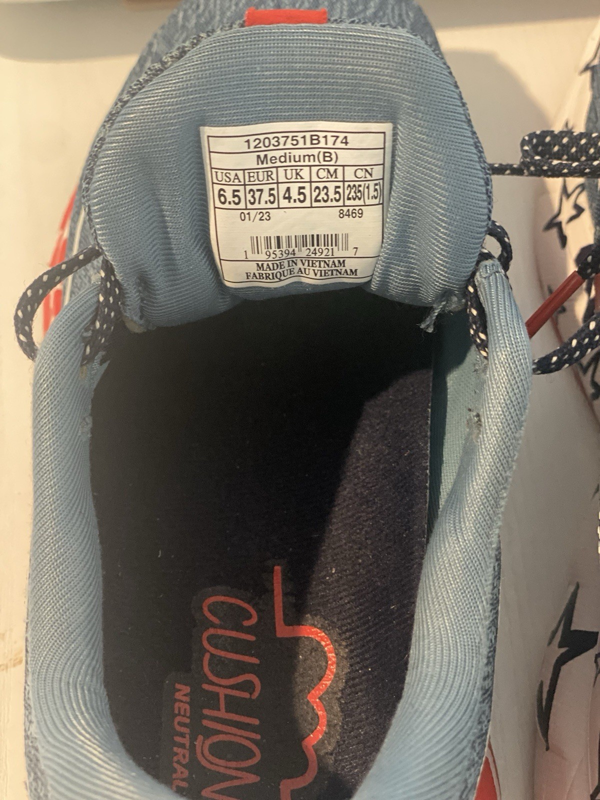 Brooks Womens Trace 2 Running Shoes Size 6.5 USA Stars Fourth Of July Americana