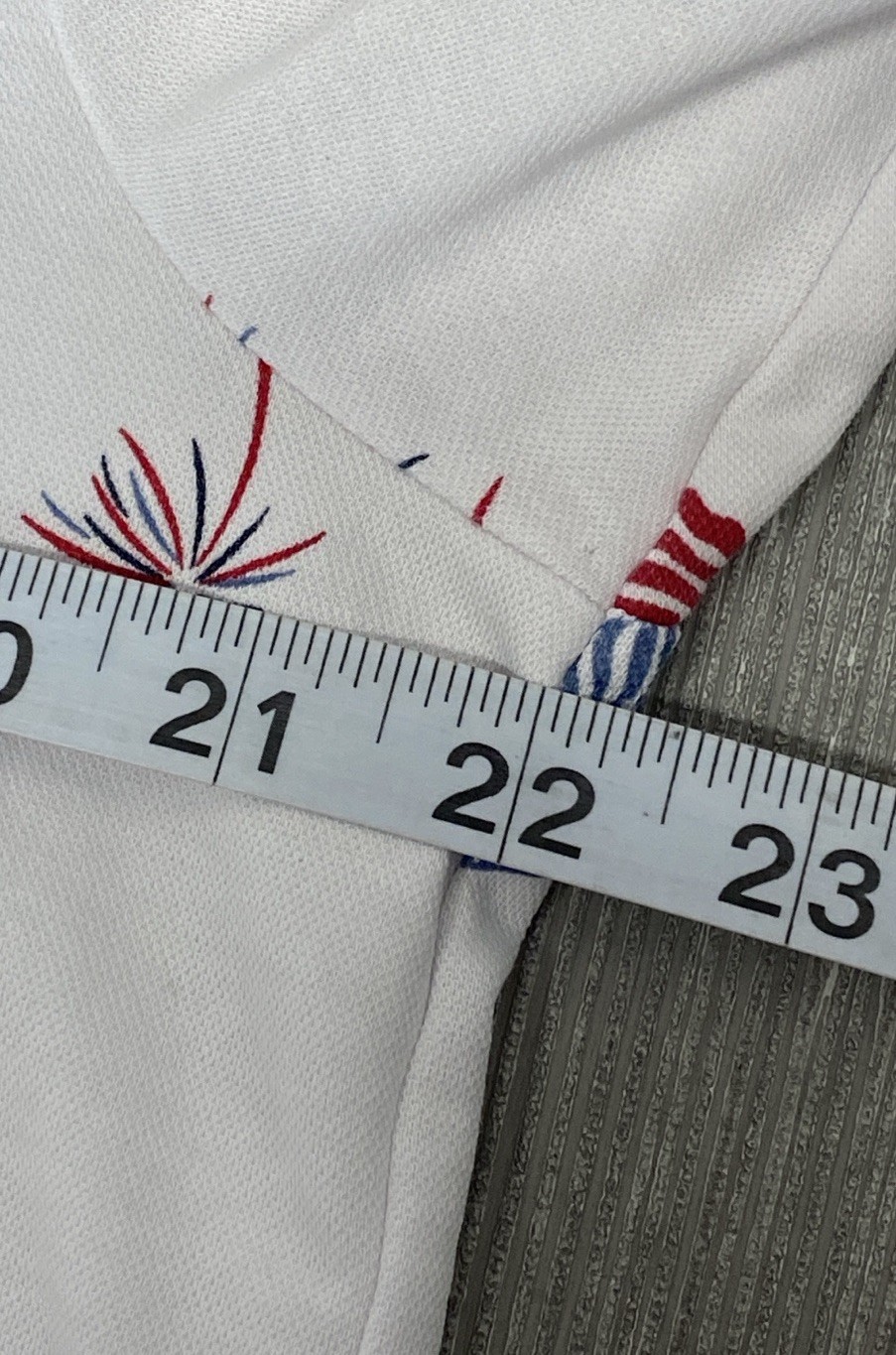 Travis Mathew Patriotic Golf Polo Shirt White Fireworks Flag Print Beer Size L