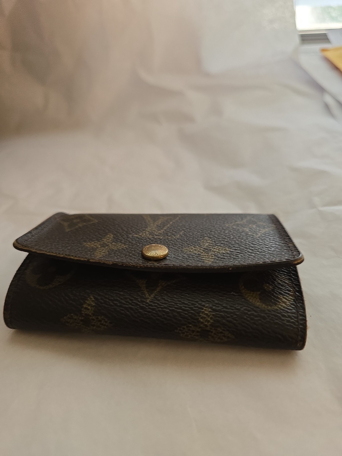 Authentic Louis Vuitton Monogram 6 Ring Key Holder