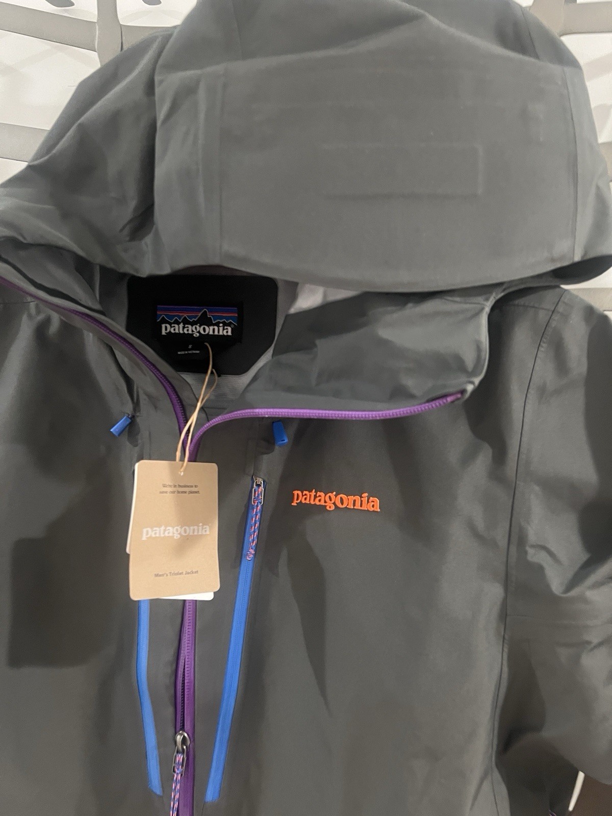 NEW PATAGONIA MENS TRIOLET Goretex Rain Snow Travel Weather Proof JACKET Mens S