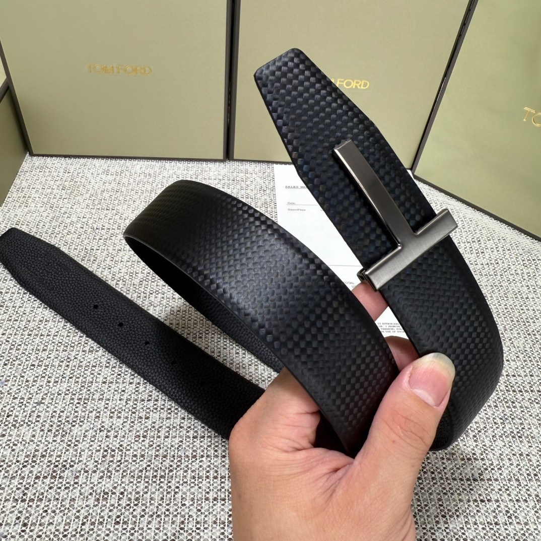 Tom Ford Belt Reversible Black Leather Simple T-Buckle Belt