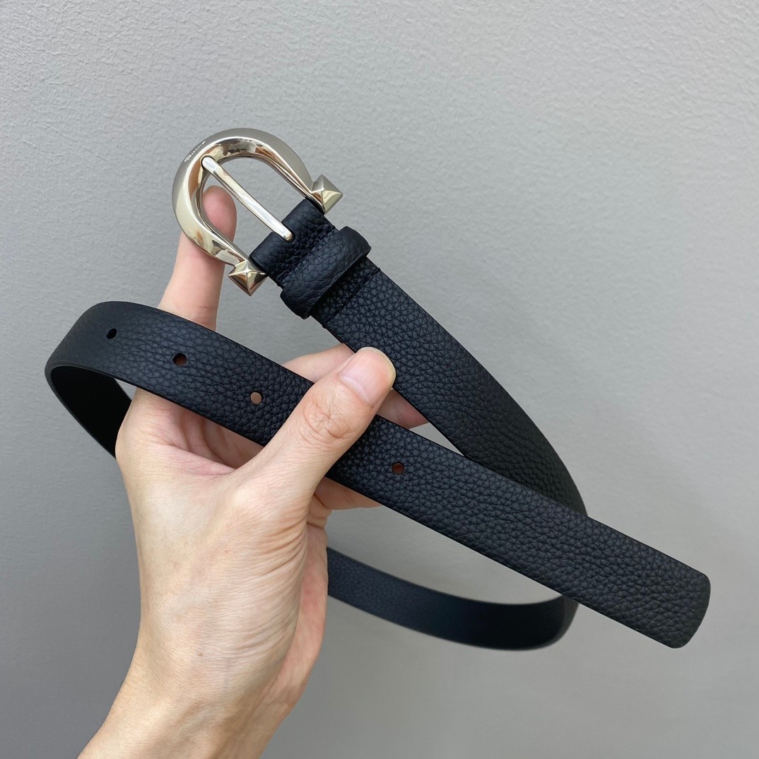Salvatore Ferragamo Women’s Black belt with silver buckle