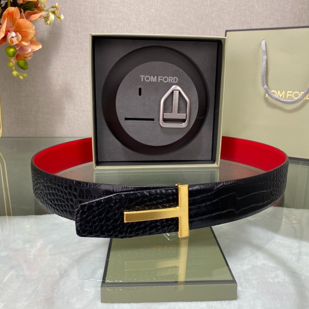 TOM FORD Reversible Black /Red Leather T Logo Belt Men’s S.S. Buckle
