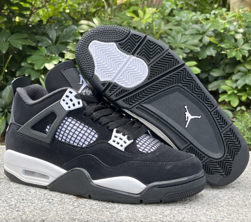 Jordan Air Jordan 4 “White Thunder” Retro Mid Top Black Men’s Basketball Shoes