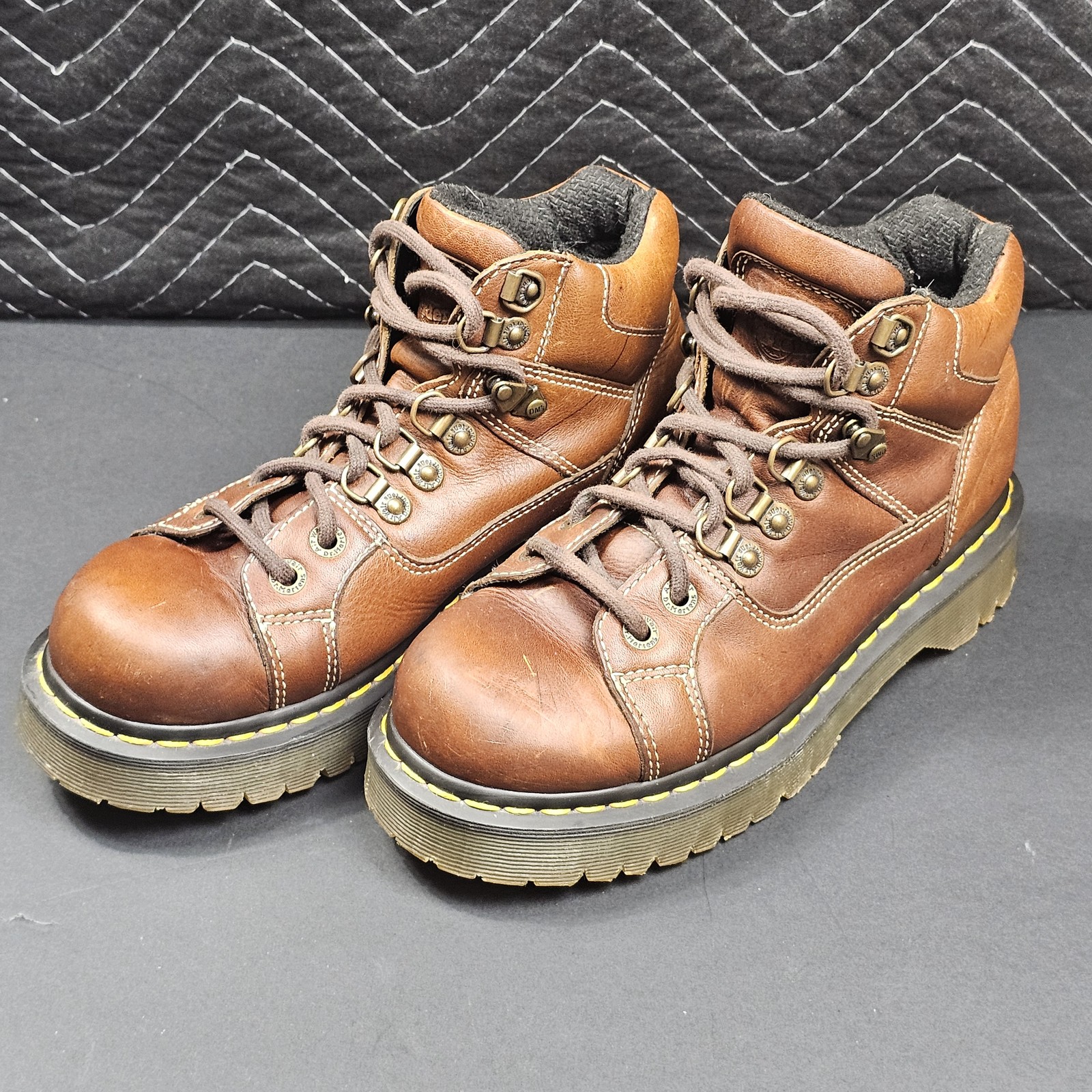Dr. Martens Men’s US 7 UK 6 EU 39 Brown Leather Lace Up Boots Padded Collar