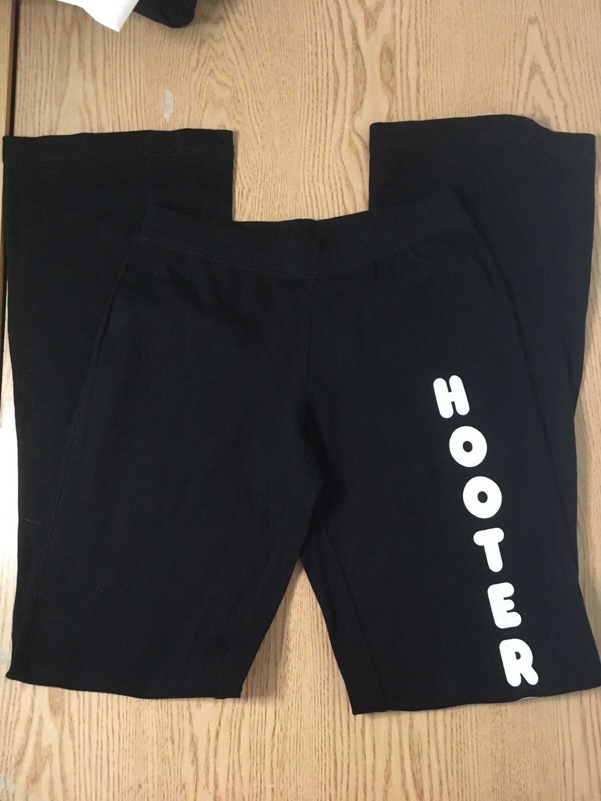 New Womens Hooters Rare Black Sweat/Yoga Pants Stretchy Soft Warm Comfy Large