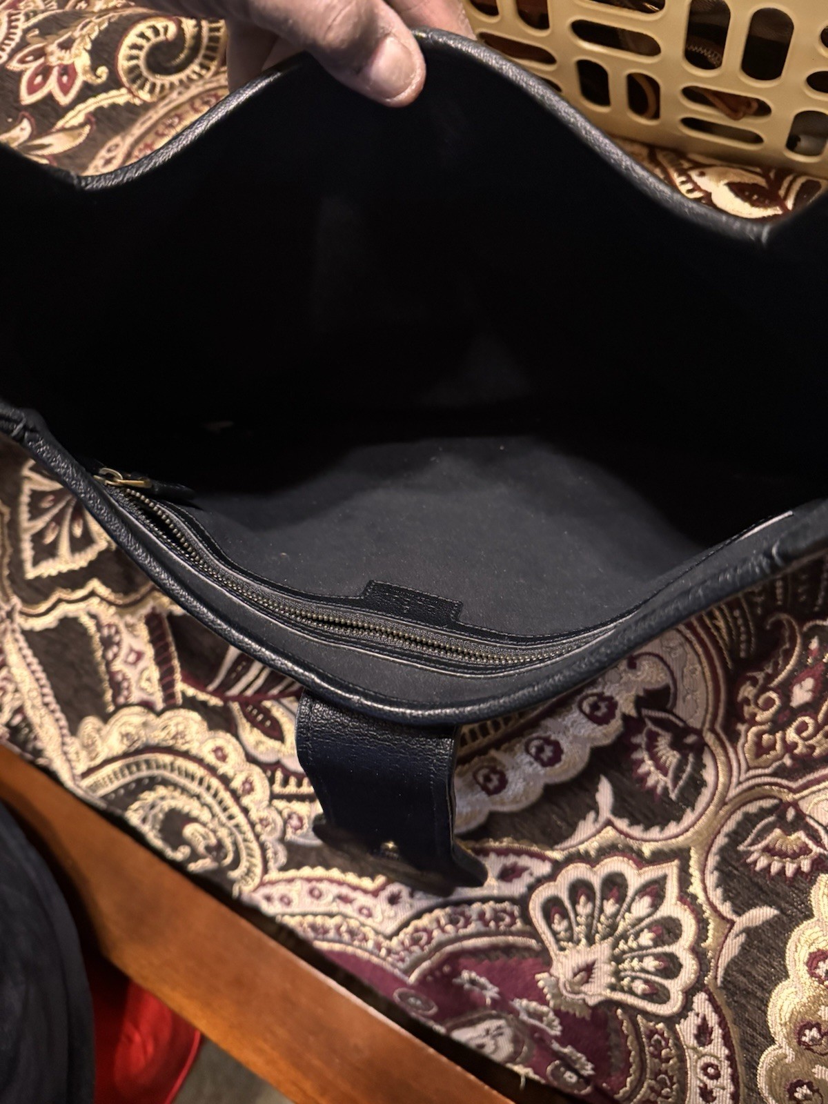 Gucci Aphrodite Leather Shoulder Bag BLACK