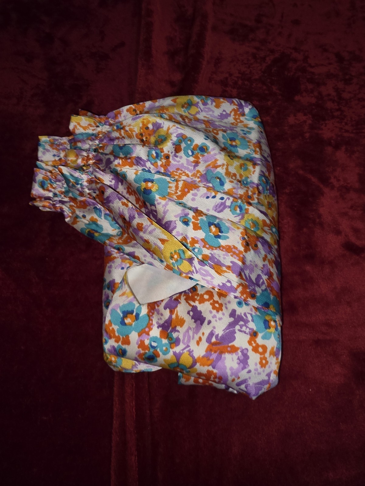 WildCat+Rose Women’s Floral Off-Shoulder Smocked Long Sleeve Crop Blouse L