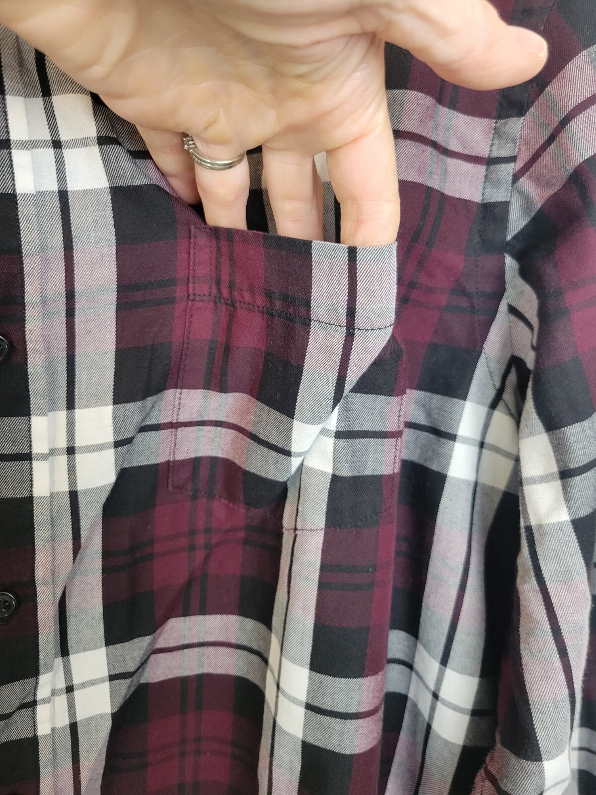 Chaps Purple Plaid Easy Care Twill Long Sleeve Button Down Shirt Men’s Size XL