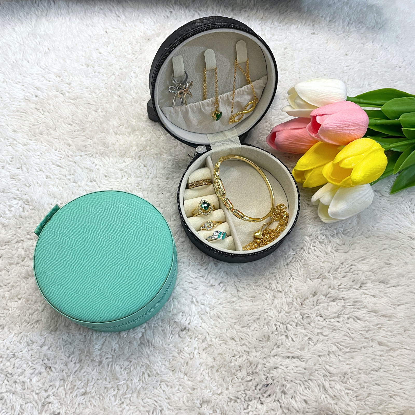 Personalized Round Jewelry Box Custom Name Birth Flower Bridesmaid Gift Case