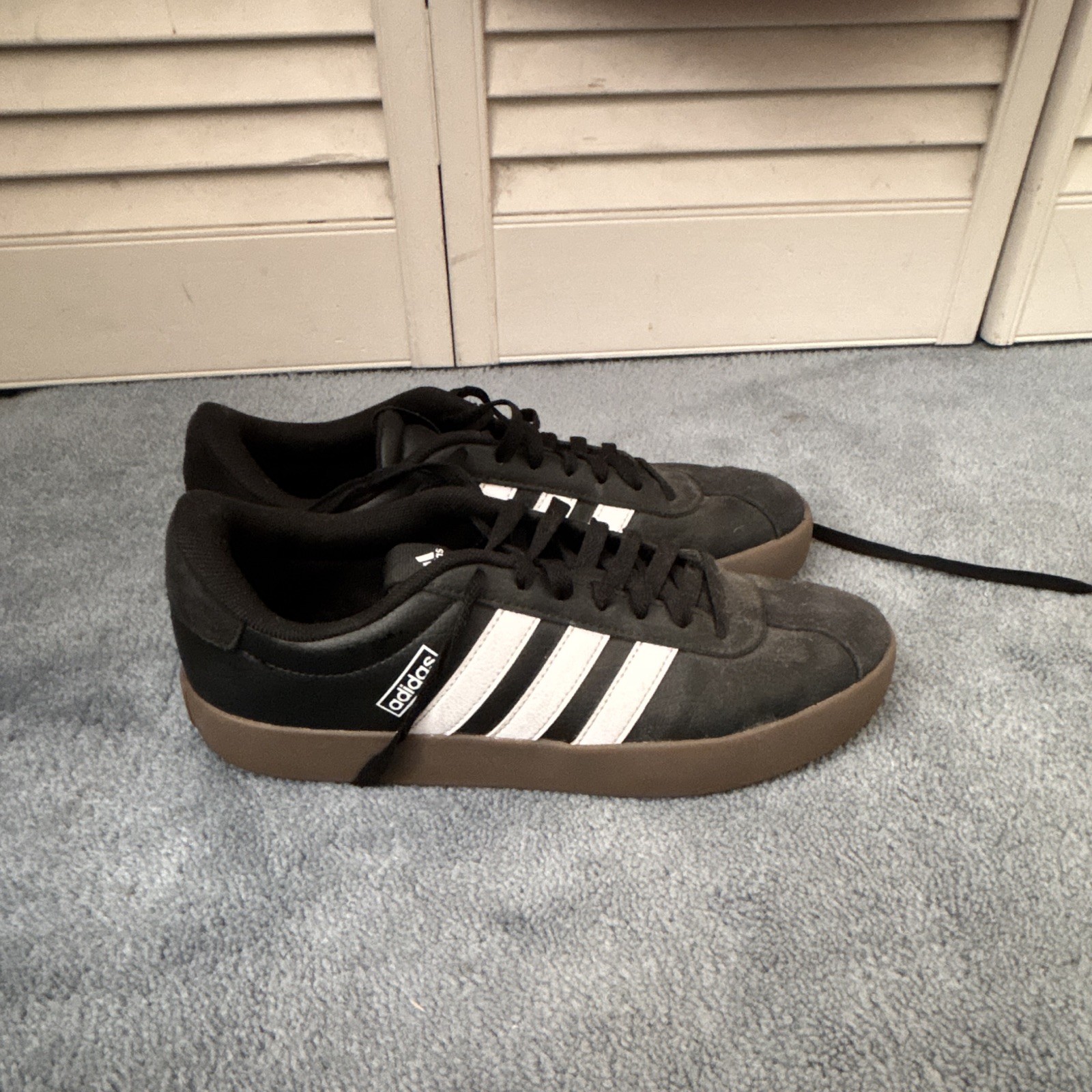 adidas Men’s Low Top Lace-Up Sneakers Black/White with Gum Sole
