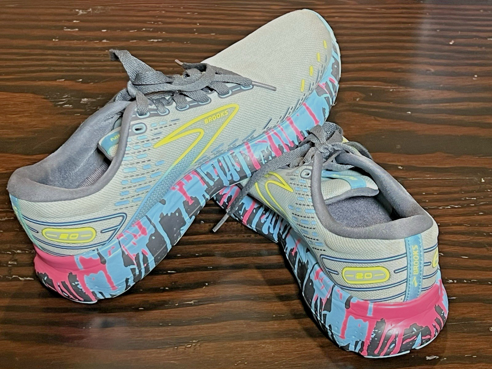 Brooks Glycerin 20 Womens 9.5 Running Shoes – Black/Blue/Pink Paint Drip Splat