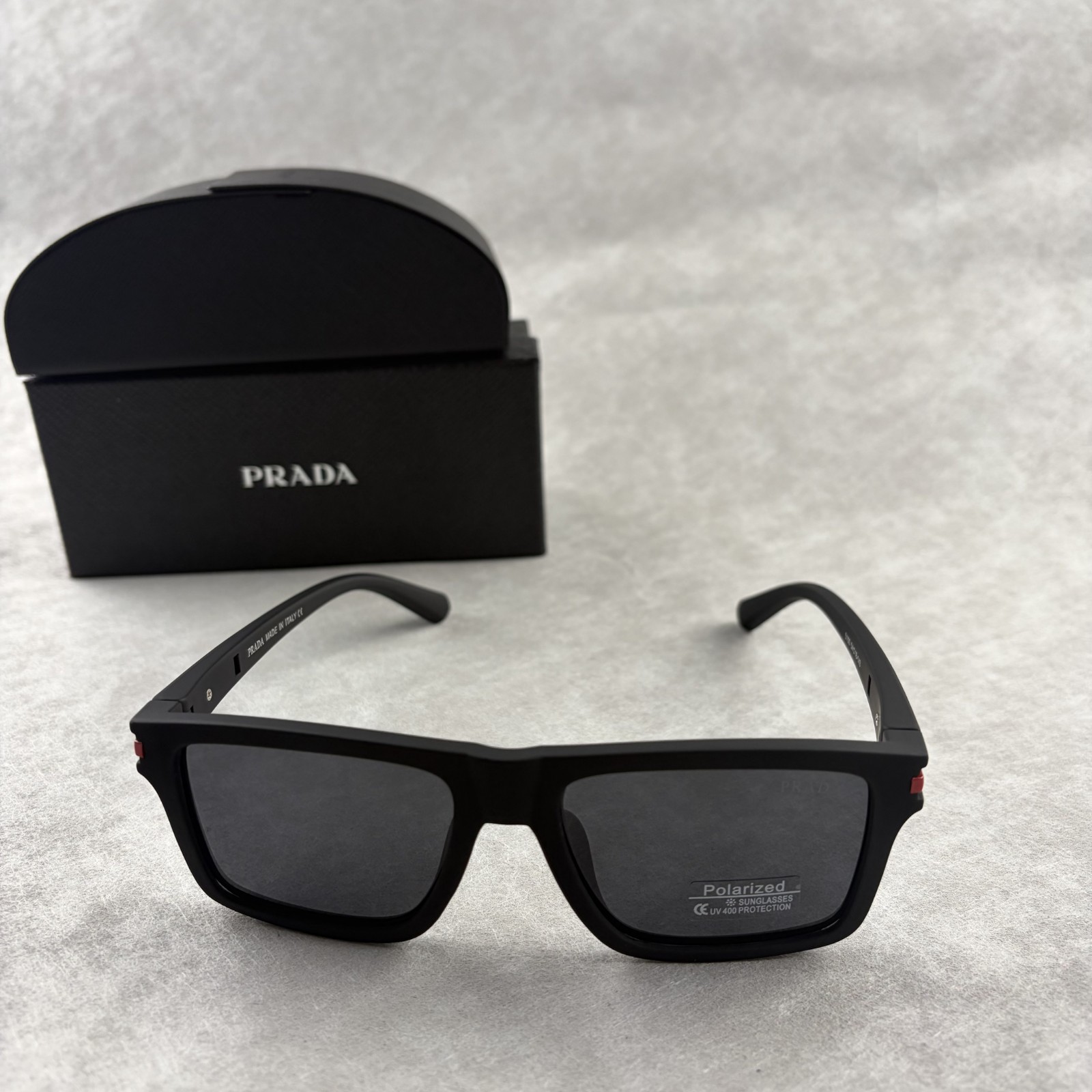 New In Box – Prada Men’s & Women’s Square Designer Sunglasses Classic Frame