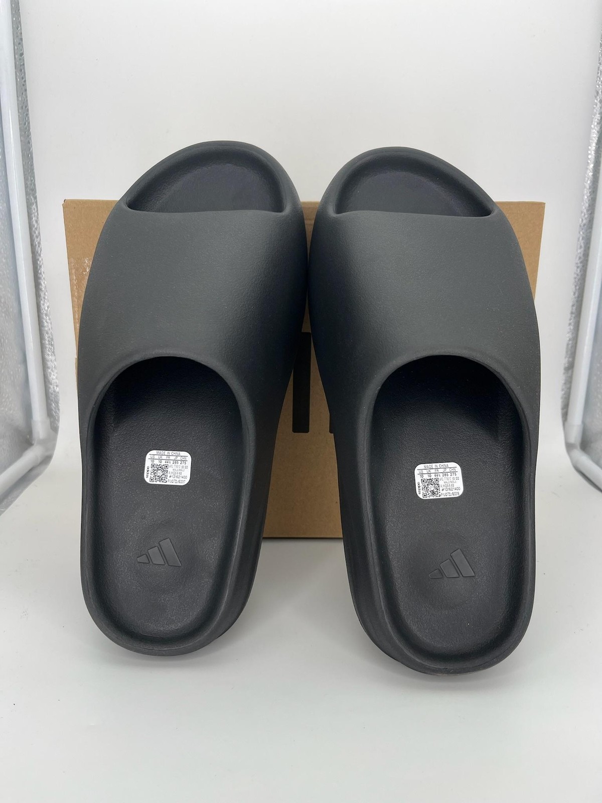 Adidas Yeezy Shoes Mens Size 10 Slide Sandals Onyx HQ6448 New With Box