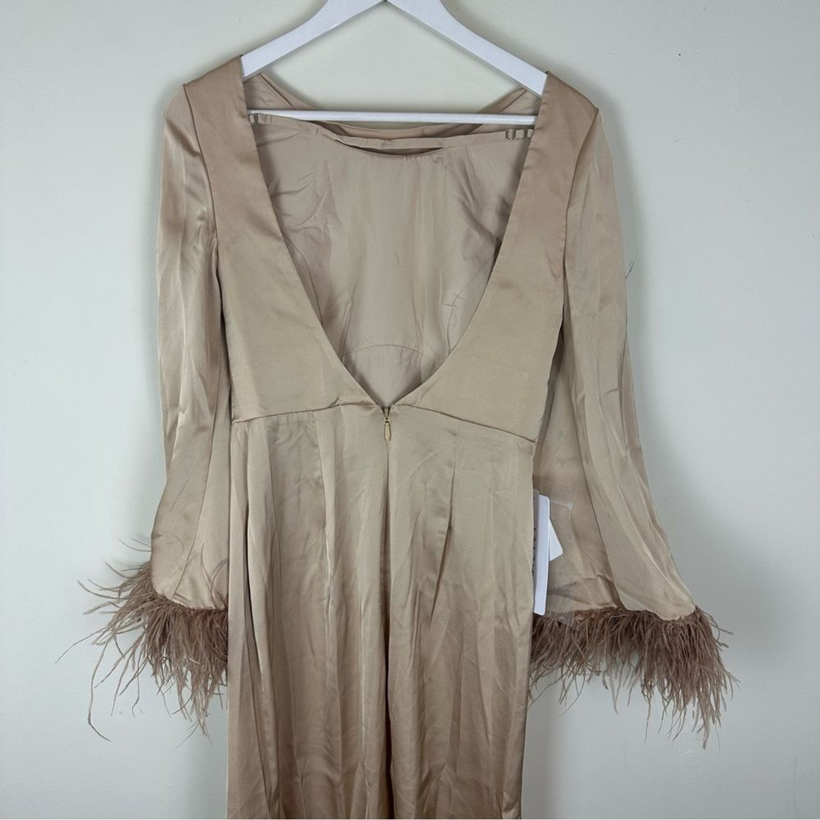 NWT Azazie Aubrey Gold Champagne Midi Dress With Feathers