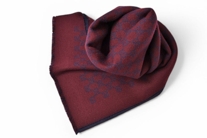 Gucci Authentic reversible winter scarf wool GG wine/navy 391246 4G200 6168
