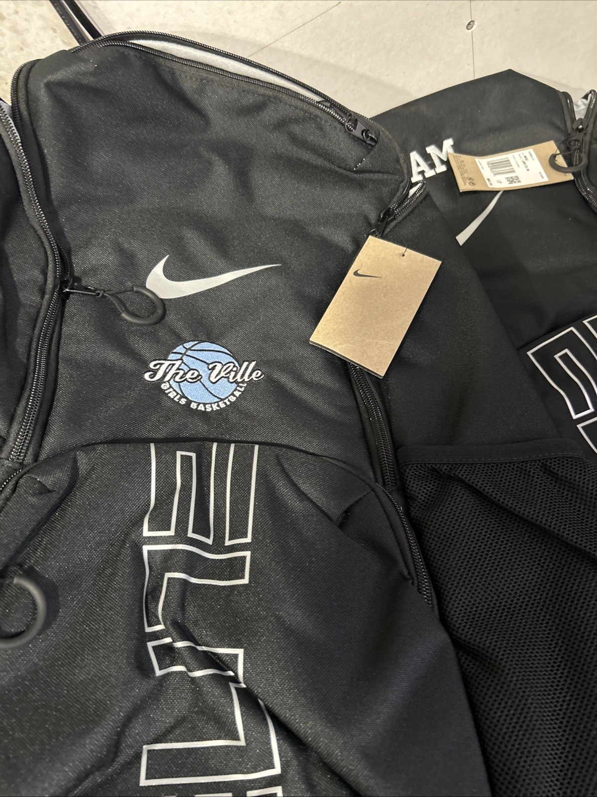 Nike Varsity Elite 32L Black School Padded Laptop Team Logo Backpack HM9965-010