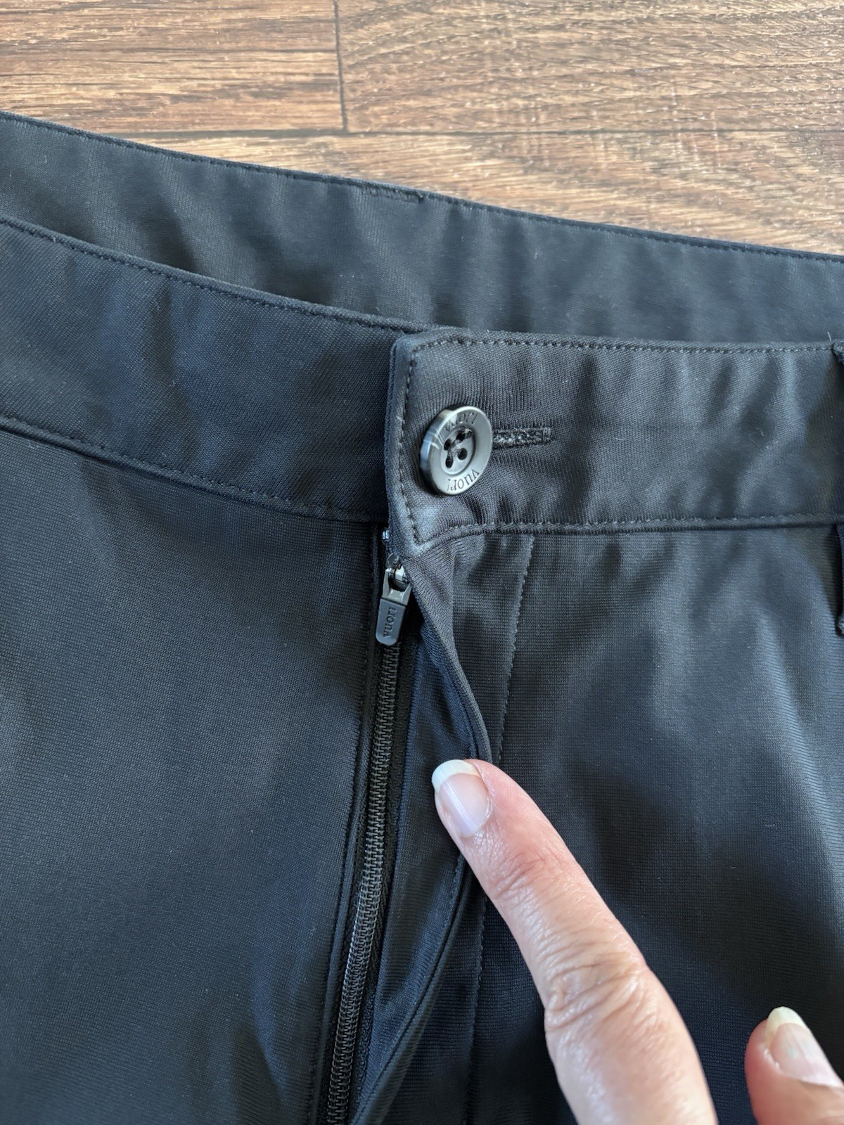 Vuori Men’s Meta Performance Cargo Pants Joggers Black 33