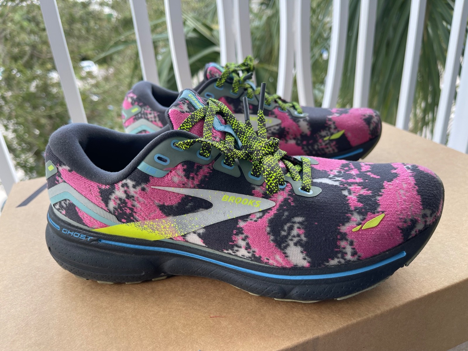 Brooks Ghost 15 Drip 2023 Women’s Size 9 B Pink Gray Running Shoes 1203801B479
