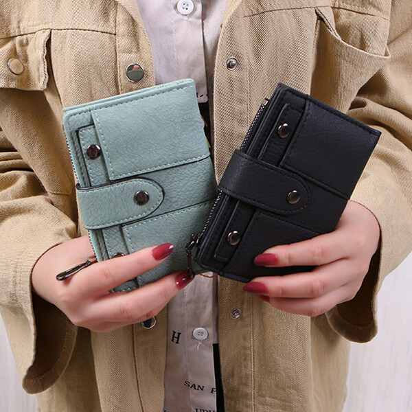 Women’s Vintage Bifold Wallet with Hasp Studded Leather Mini Handbag Card Holder