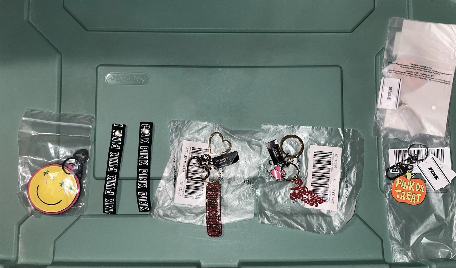 VICTORIA SECRET/PINK/ANASTASIA COSMETICS-KEY CHAINS/BAG CHARMS-NEW-BUYER CHOOSE