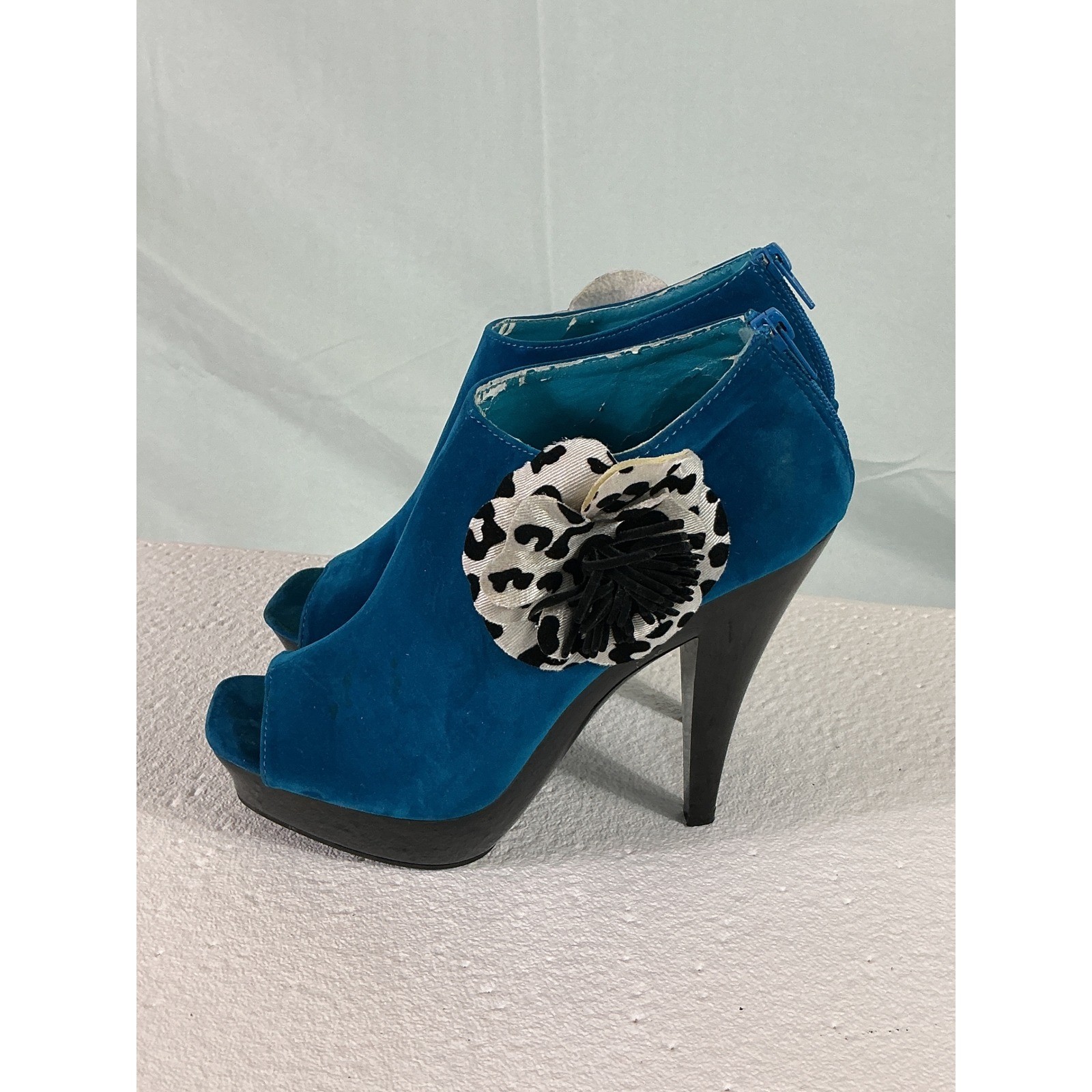 Makers Blue Suede Peep Toe Platform Booties Animal Print Flower Heels Size 8.5
