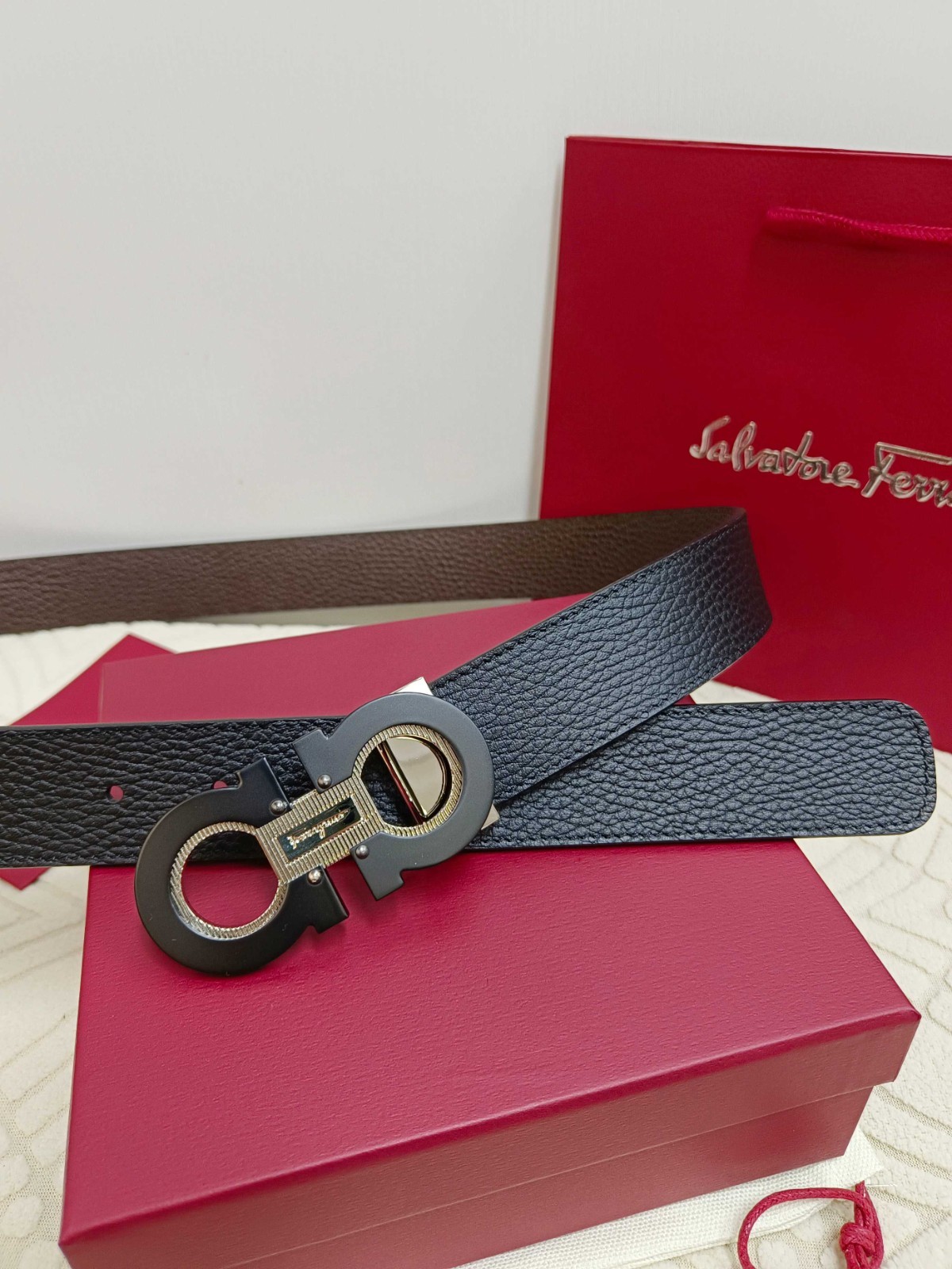 Salvatore Ferragamo Gancini Leather Belt Adjustable Buckle Luxury Designer Size