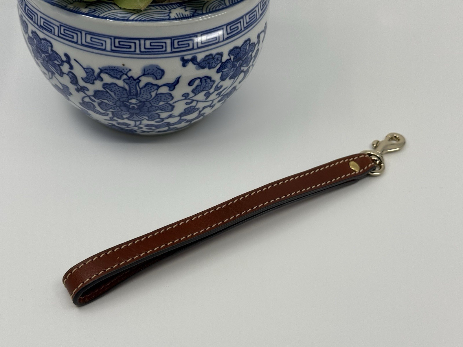 DOONEY & BOURKE Brown Leather Wrist-Wristlet Clutch Strap NWOT 8.5 inches