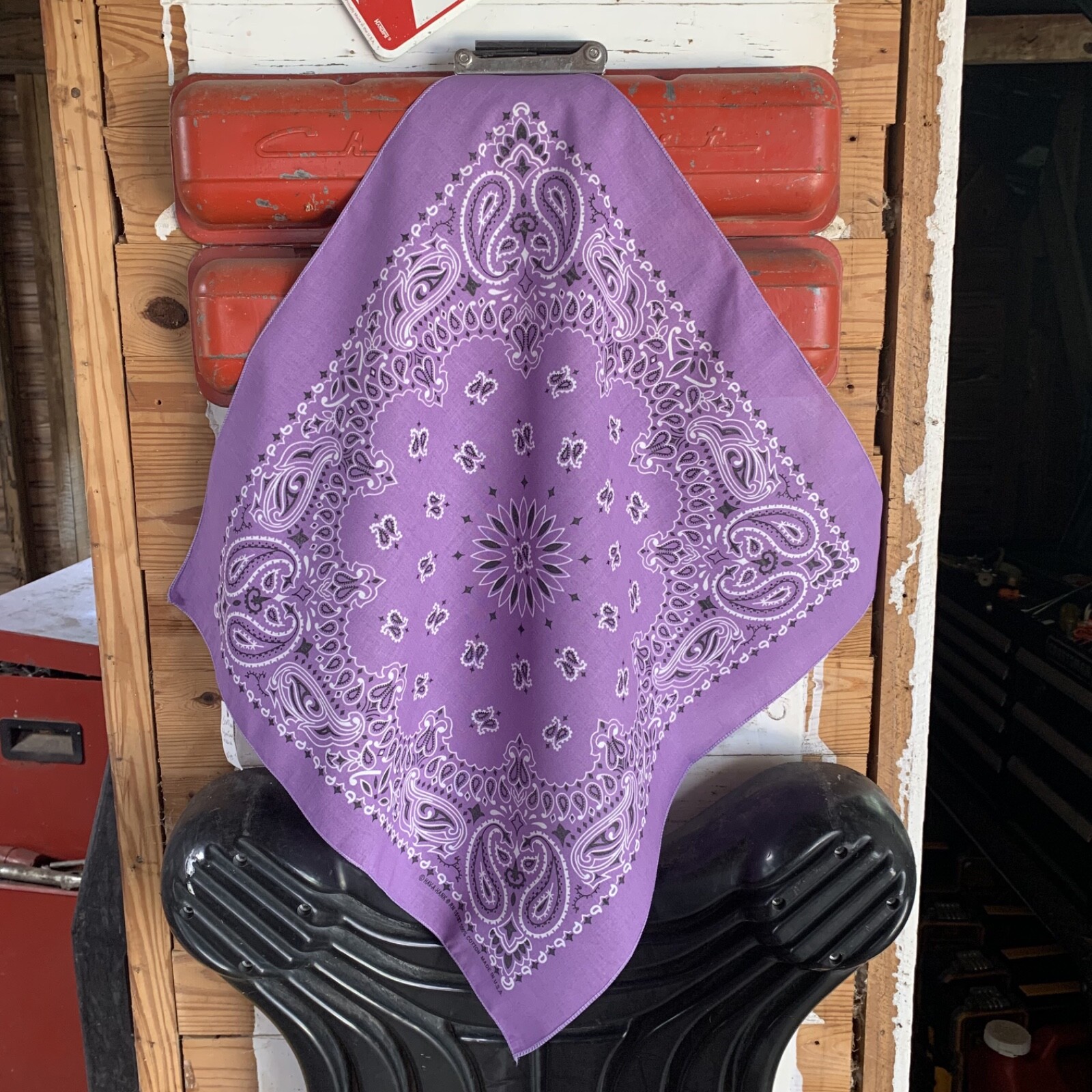Lavender Paisley 22x22in HAV-A-HANK Bandanna 100% Cotton USA Made