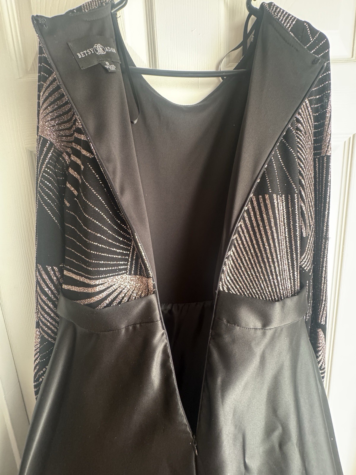 Betsy & Adam Black/Gold Geometric V-Neck w/ pockets Formal Size 8