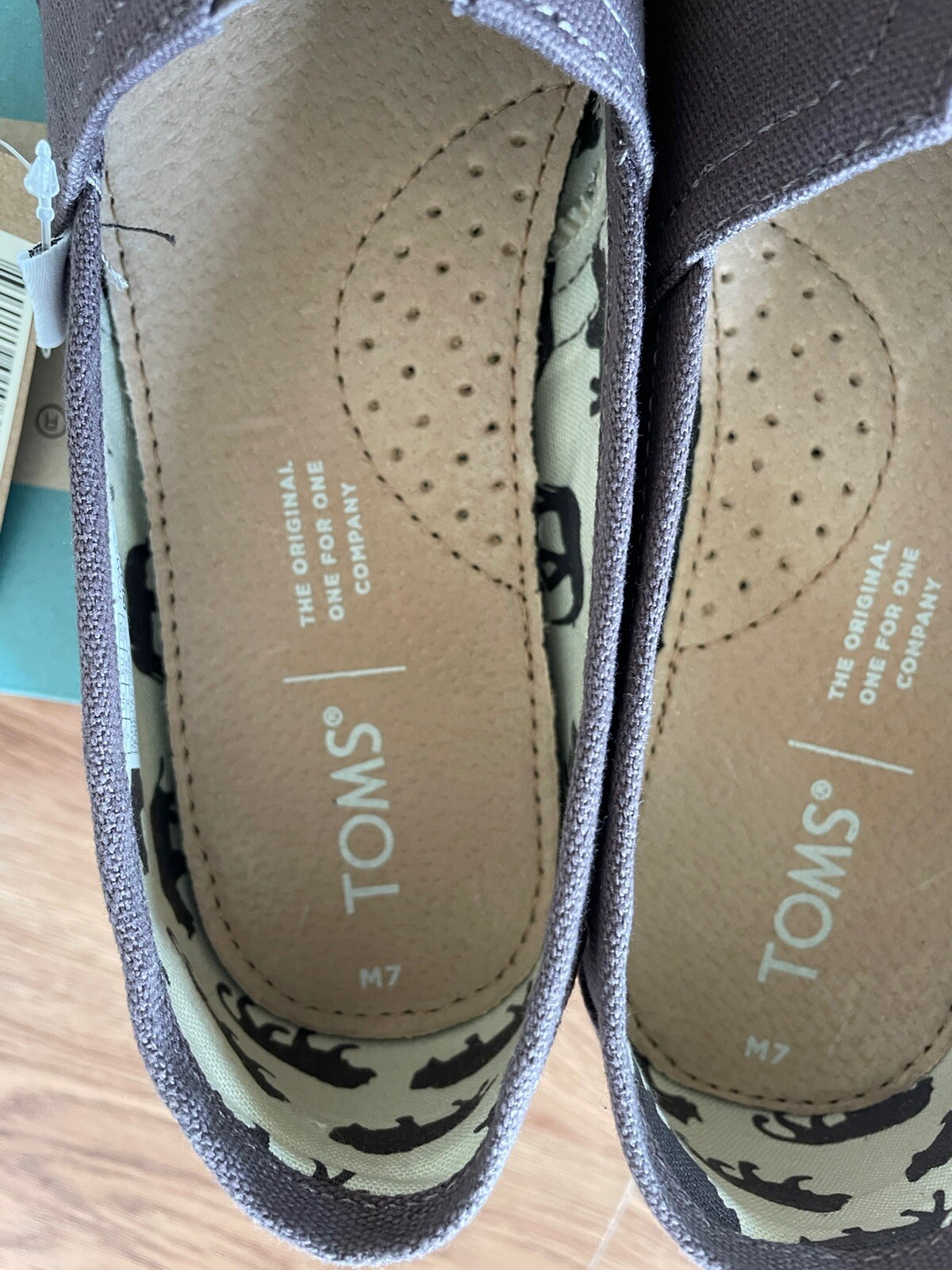 New With Tags $50 TOMS Alpargata Canvas Shoes (For Men) US 7 UK 6 EU 39#087
