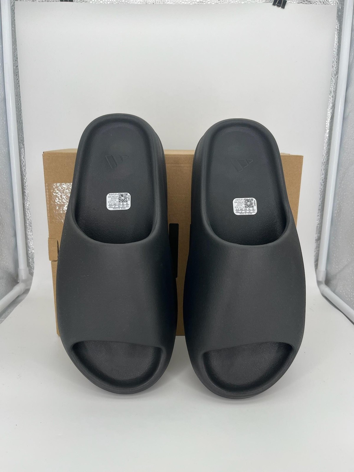 Adidas Yeezy Shoes Mens Size 10 Slide Sandals Onyx HQ6448 New With Box