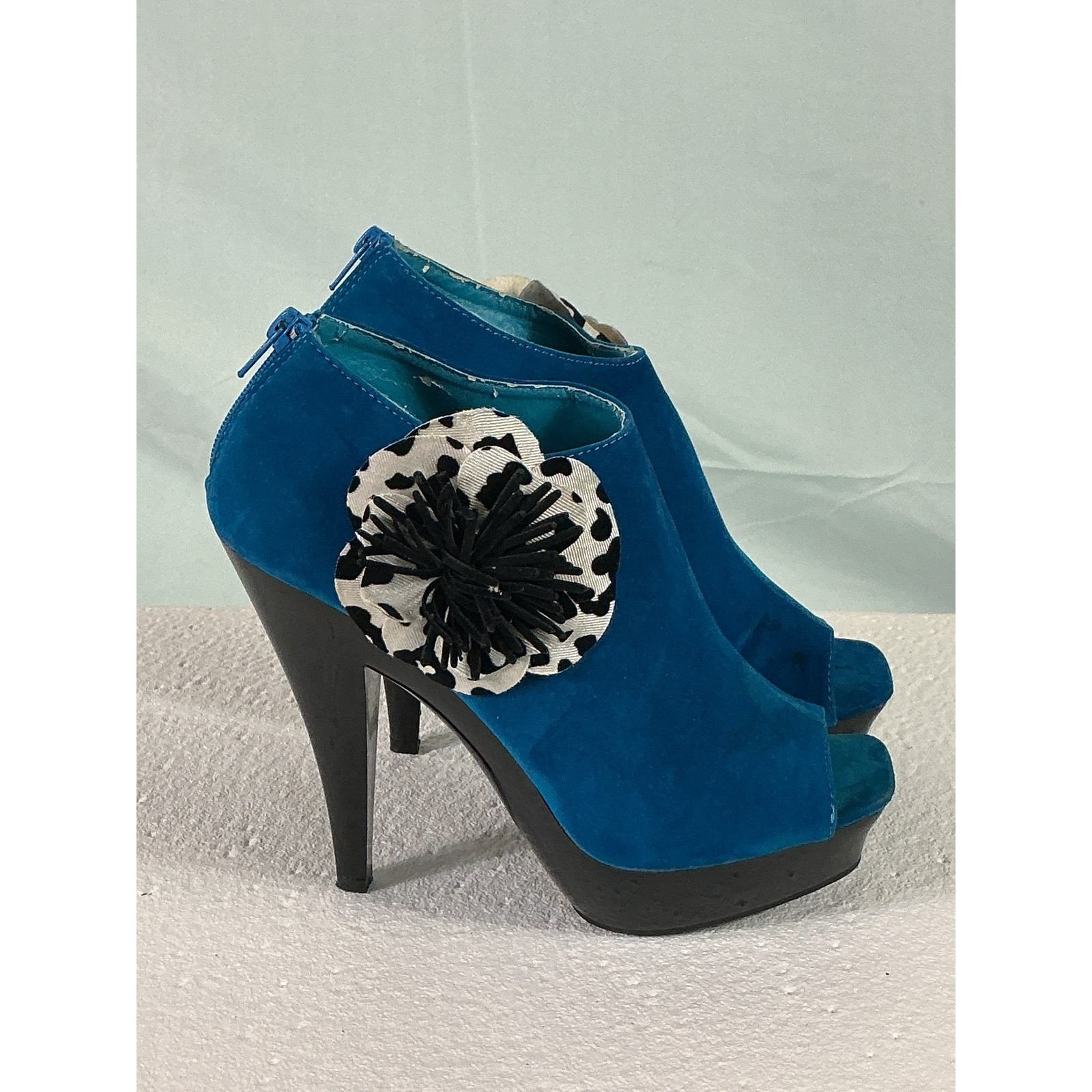 Makers Blue Suede Peep Toe Platform Booties Animal Print Flower Heels Size 8.5
