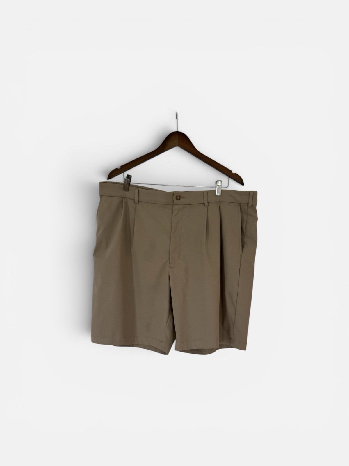 Pro Tour Men’s Pleated Beige Golf Shorts Size 40 Inseam 8.5 Inches Polyester