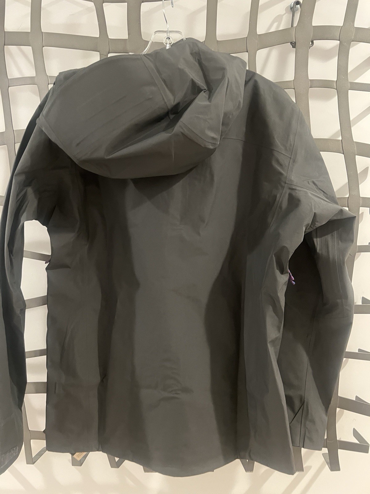 NEW PATAGONIA MENS TRIOLET Goretex Rain Snow Travel Weather Proof JACKET Mens S