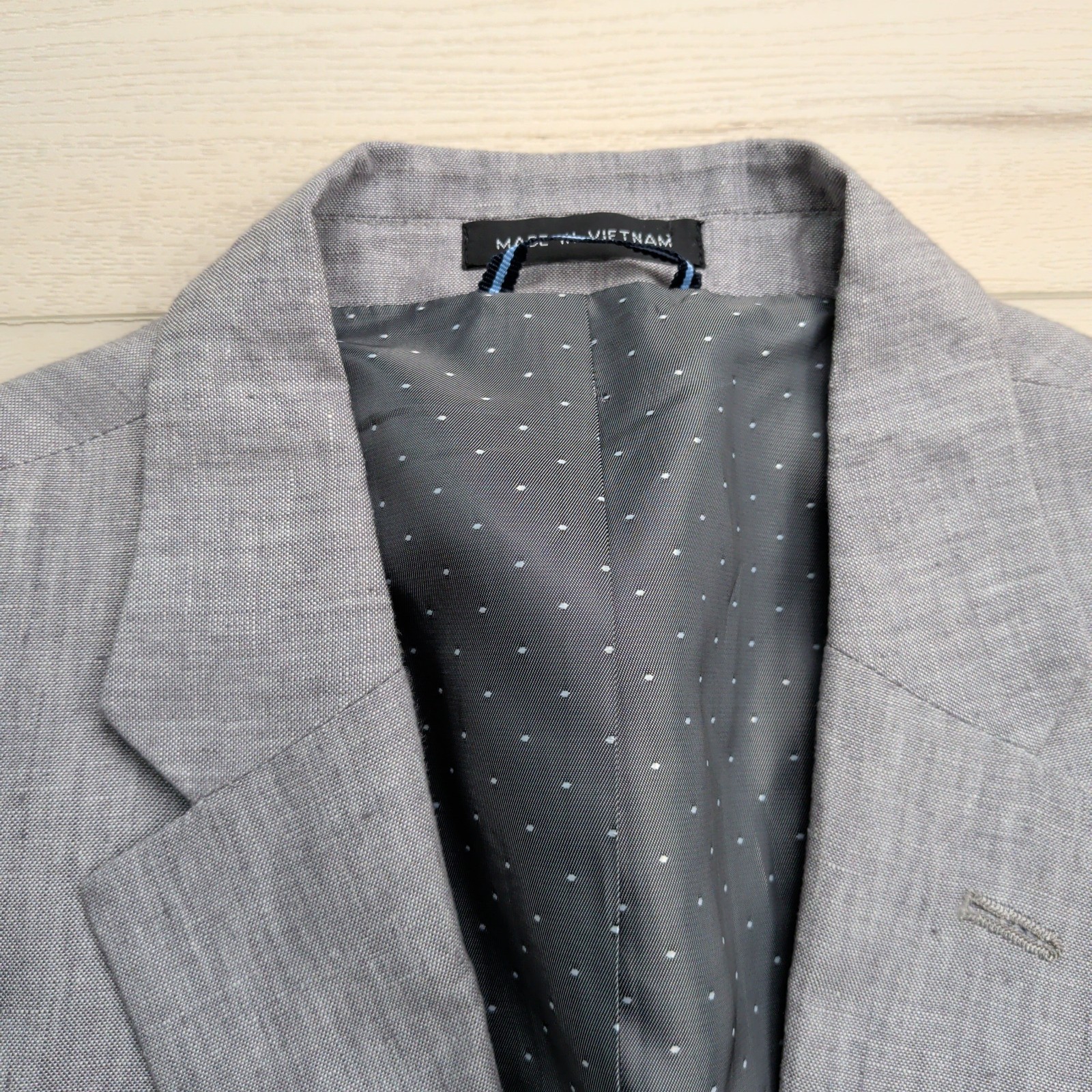 Tommy Hilfiger 100% Linen Sport Coat Blazer Mens 40R Gray Double Vented Jacket