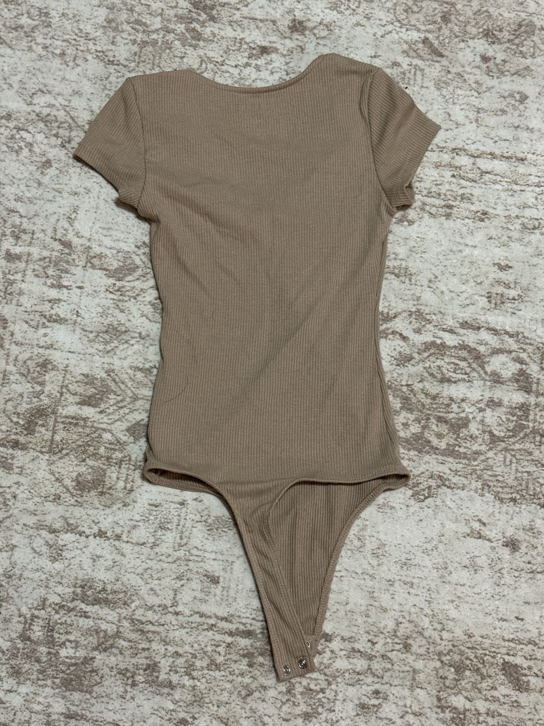 American Eagle Tan Ribbed Cinched V-Neck Short Sleeve Bodysuit
