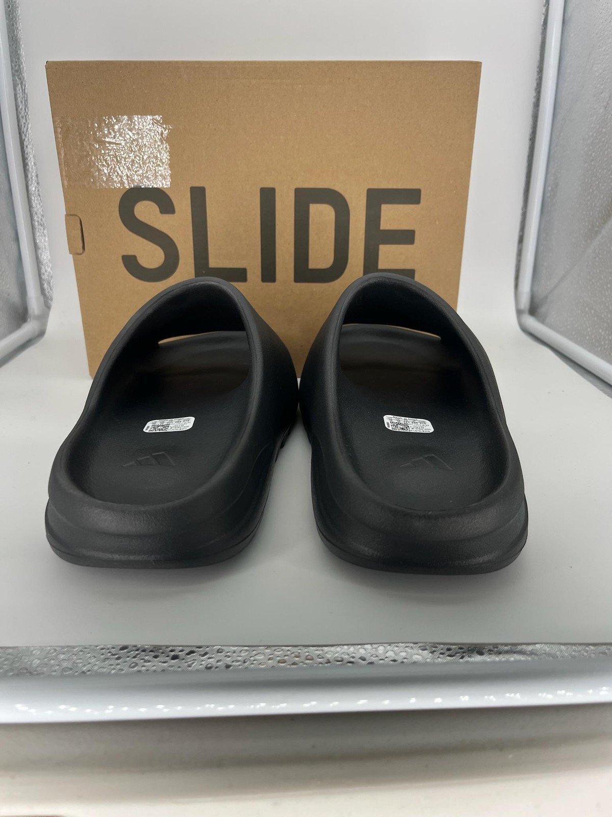 Adidas Yeezy Shoes Mens Size 10 Slide Sandals Onyx HQ6448 New With Box