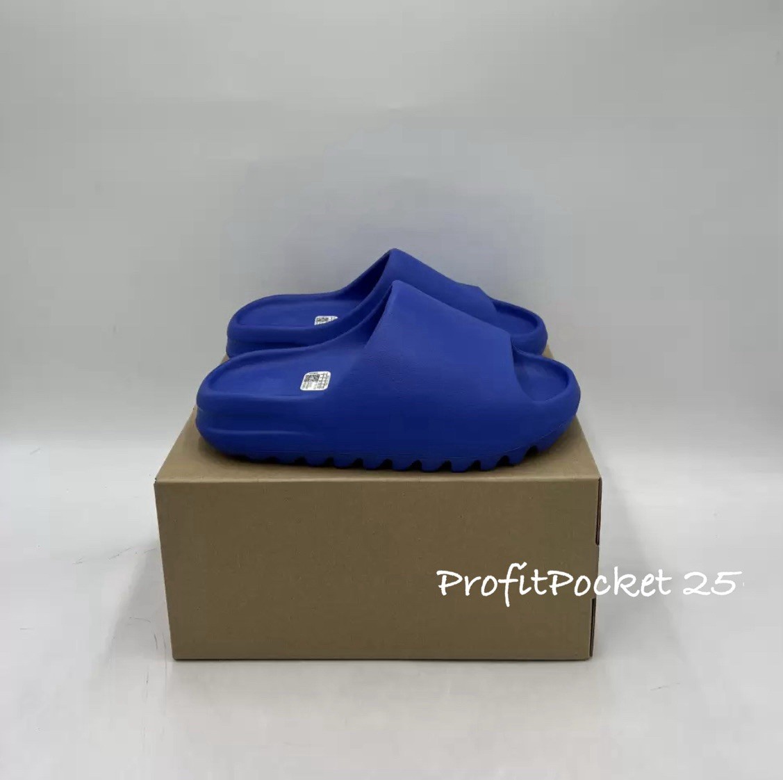 Yeezy Azure Sandal Slides Size 4