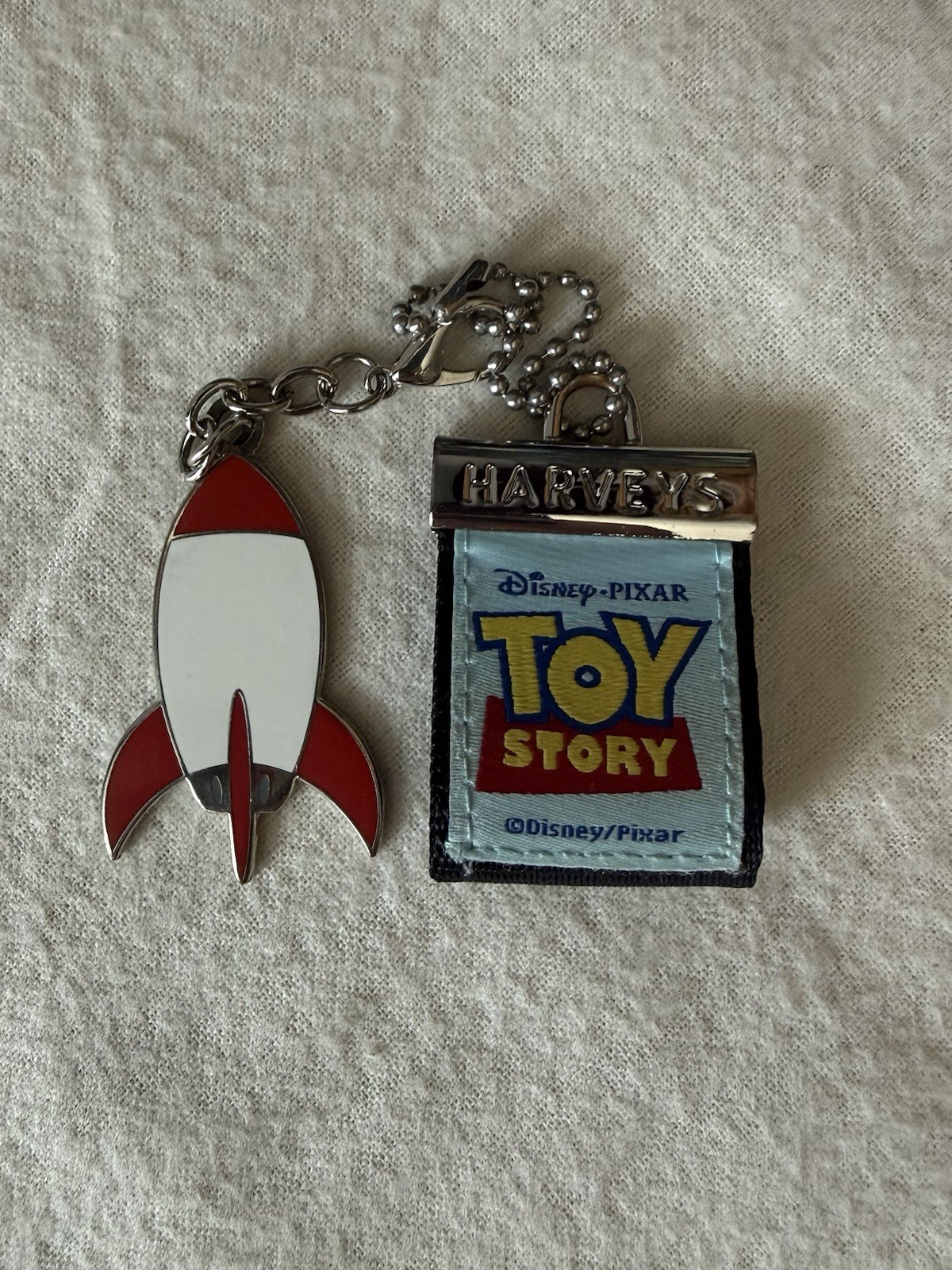Harveys Seatbelt Bag Disney Toy Story Mini Messenger Aliens