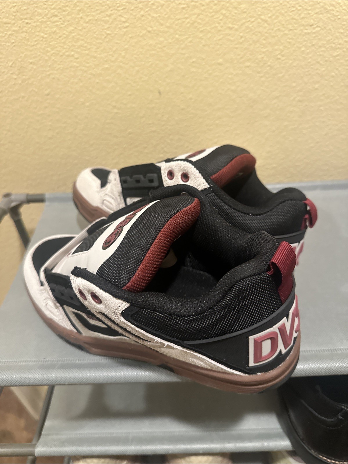 DVS Comanche – White/Black/Red Men’s 7 Brand New
