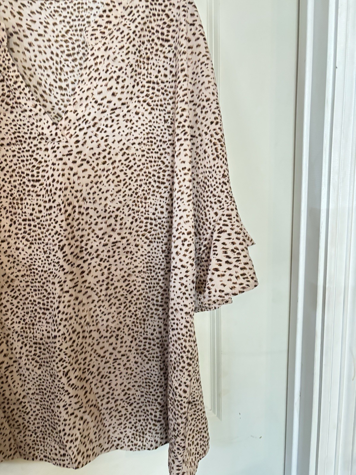 Bloomchic 18-20 Brown Tan Leopard Print V Neck Ruffle Sleeve Blouse Top Flowy